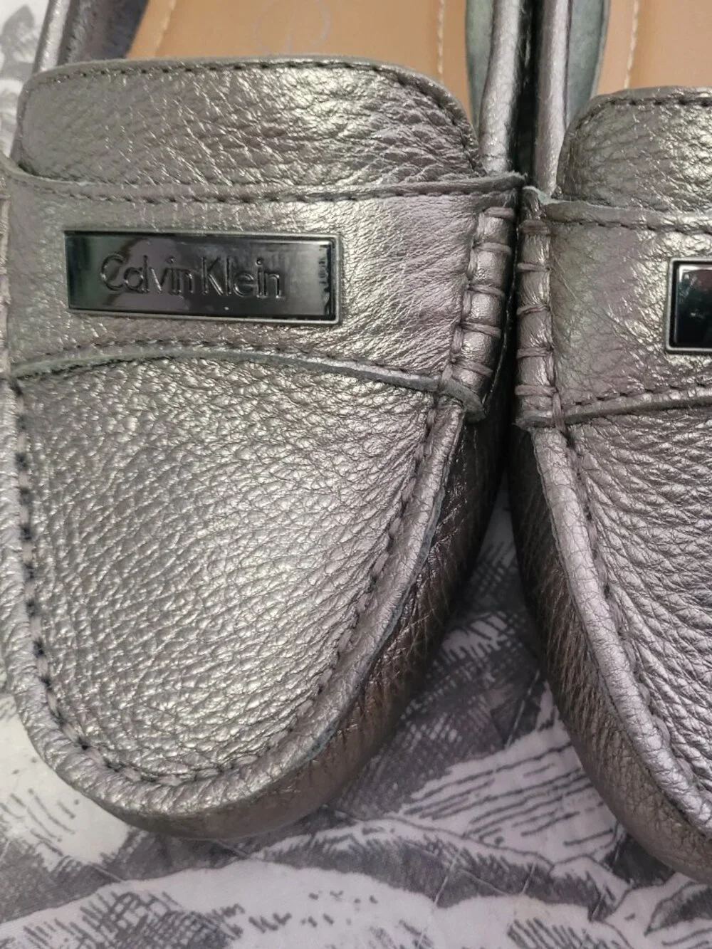 Calvin Klein LEATHER Flats Pewter 8M NWOT